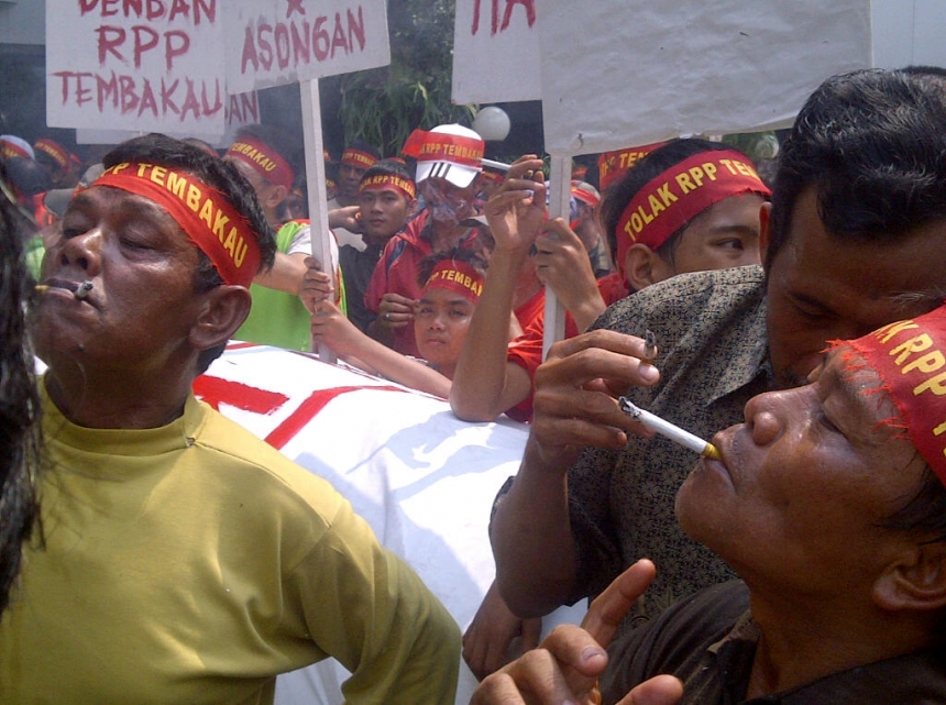 Public health suffers as Indonesia ignores calls for tobacco reform