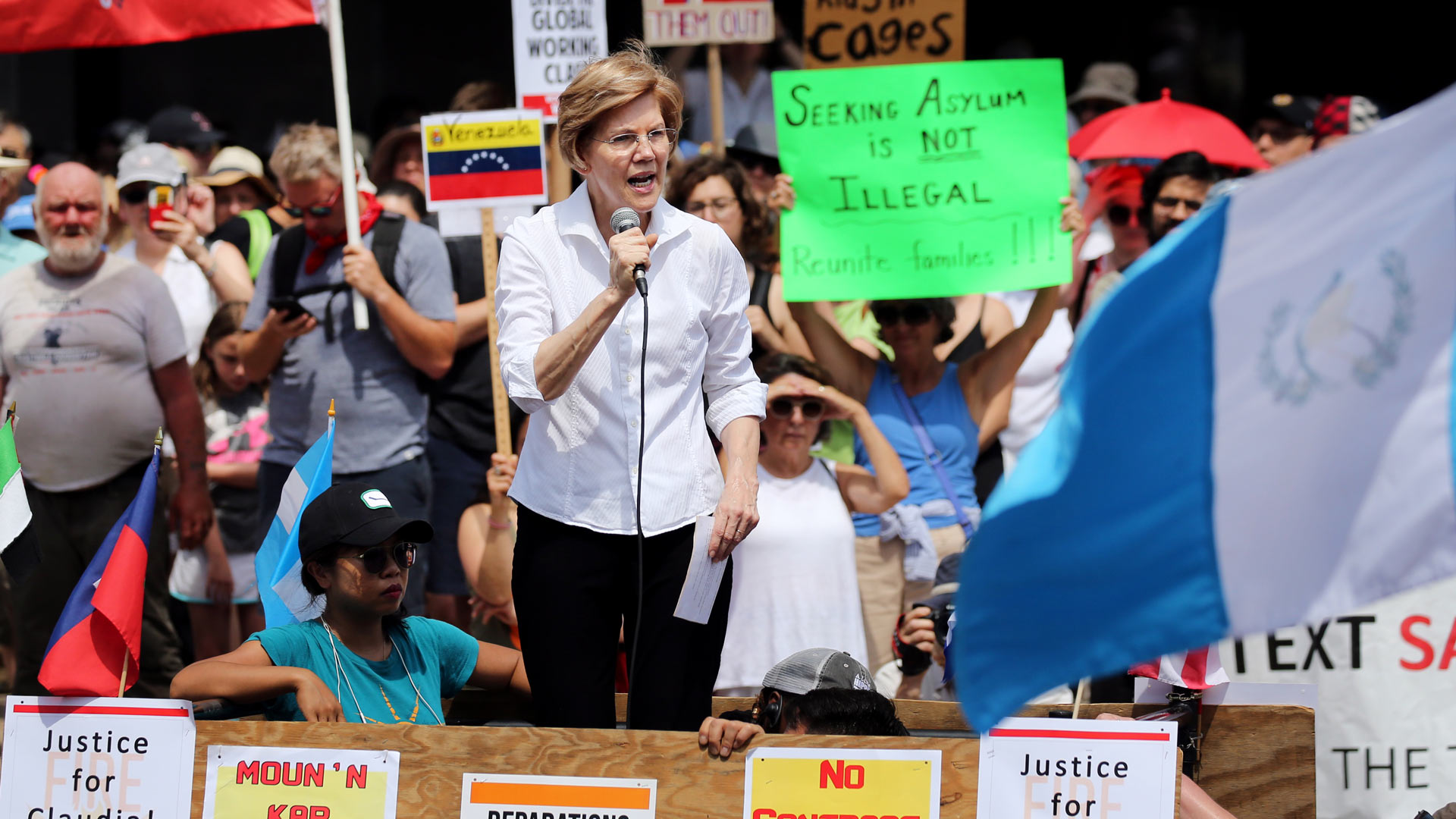 US Senator Elizabeth Warren Demands Answers Over Misuse of Solitary Confinement on Immigrants