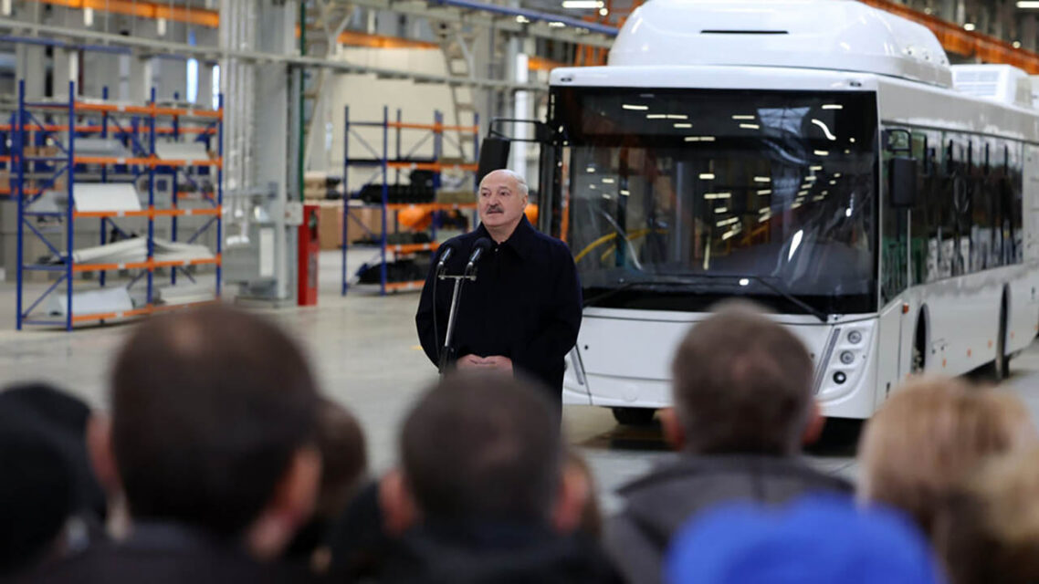 Photo of Alexander Lukashenko at the MAZ plant in Belarus